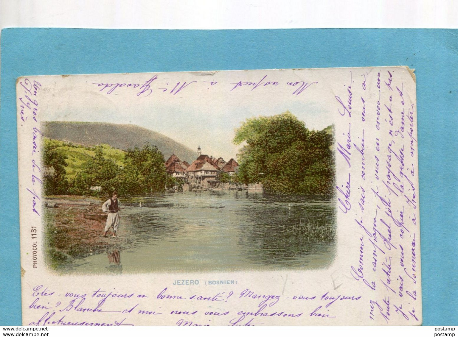 BOSNIE- JEZERO bosnien-beau plan animé- jeune homme en bord de rivière -a voyagé en 1913