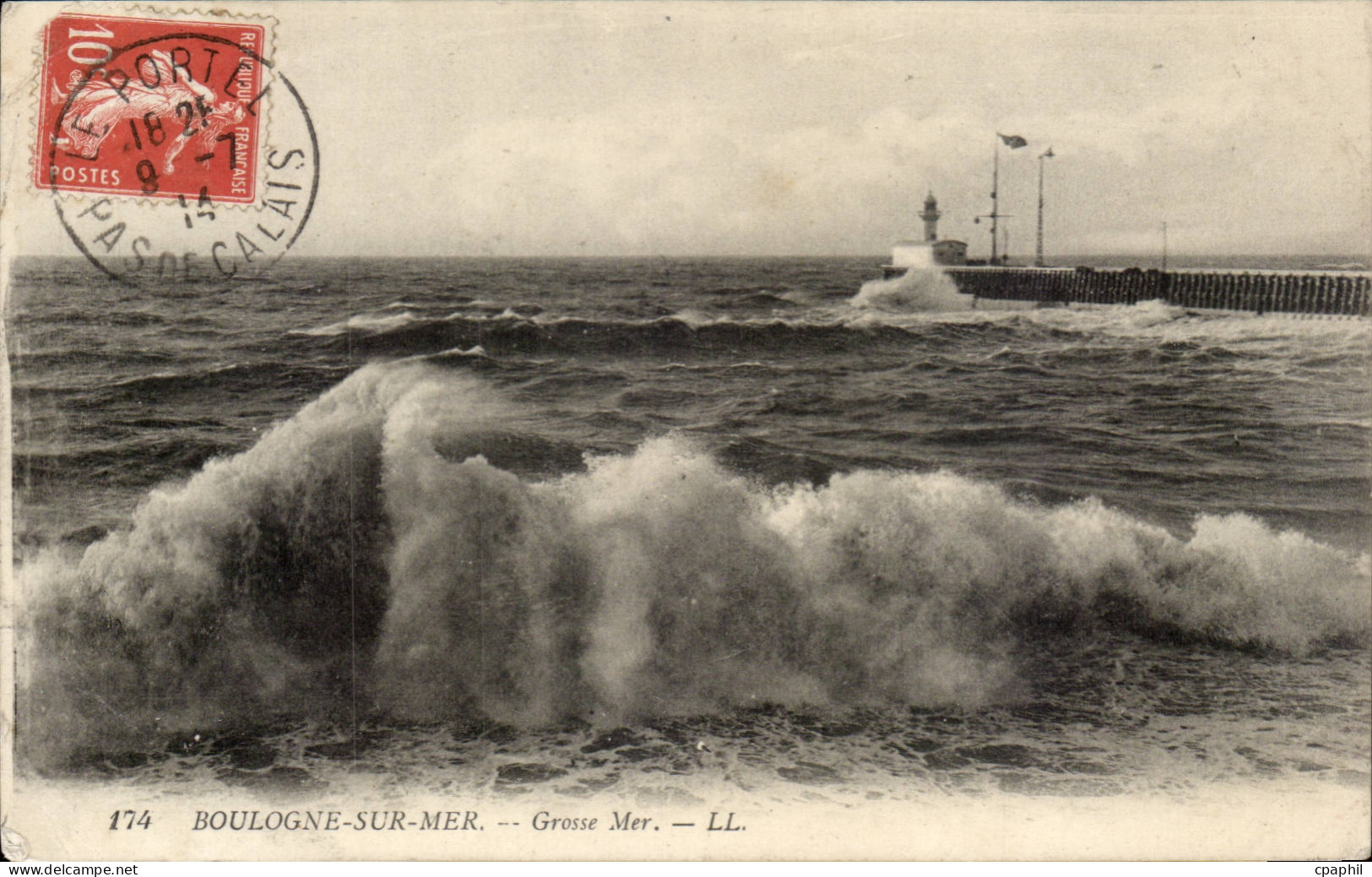 Boulogne sur Mer - Grosse Mer - bateau - boat CPA
