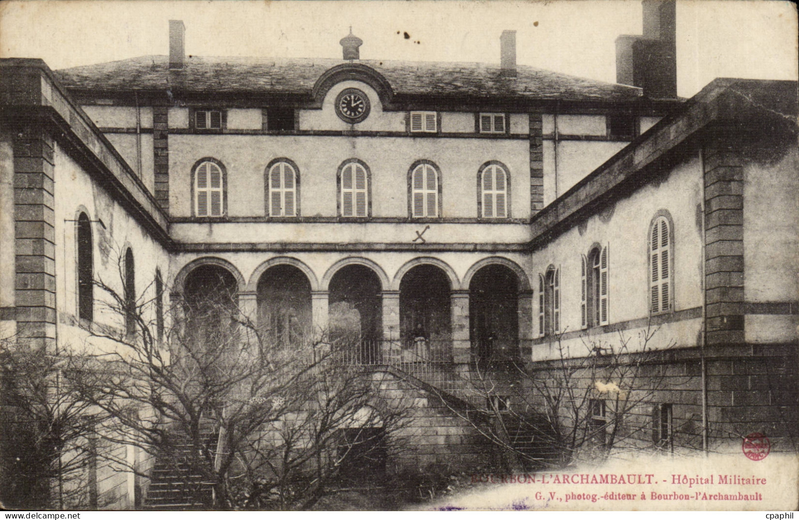 Bourbon l'archambault CPA Hopital militaire