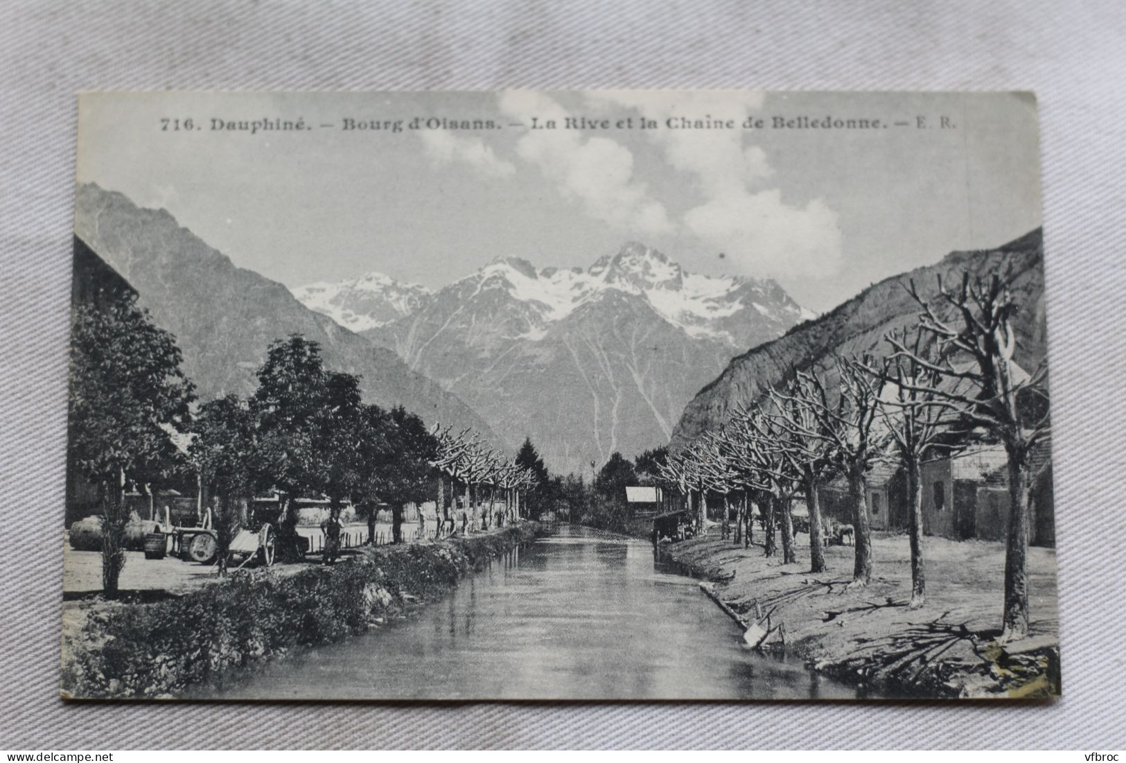 Bourg d'Oisans, la rive et la chaîne de Belledonne, Isère 38