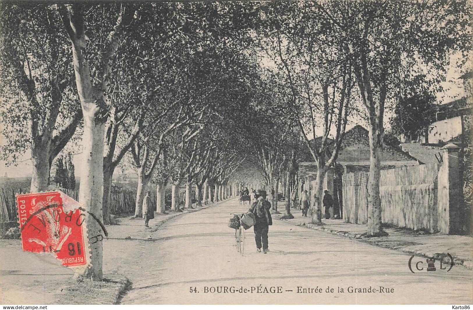 bourg de péage * entrée de la grande rue du village