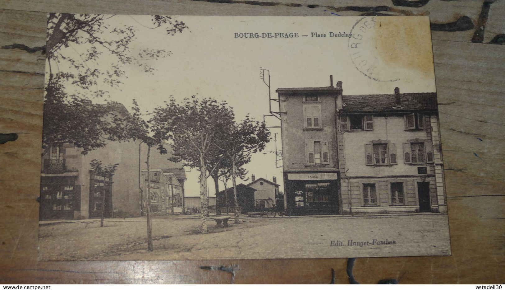 BOURG DE PEAGE , place Dedelay ................ 22688