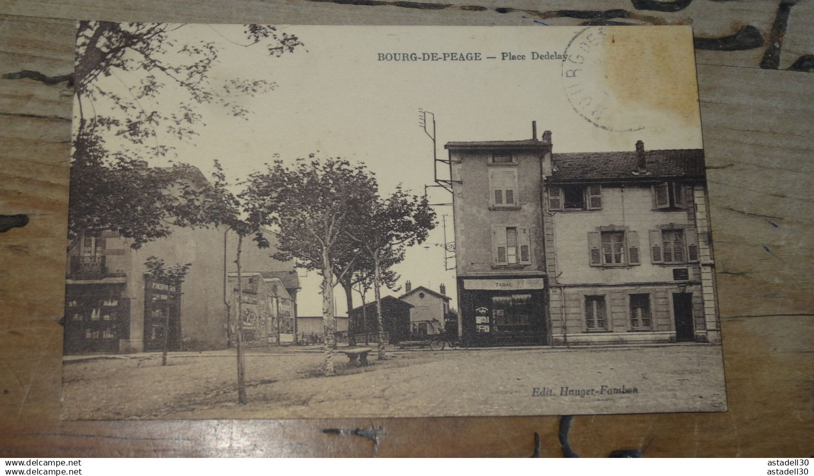 BOURG DE PEAGE , place Dedelay ................ 22688