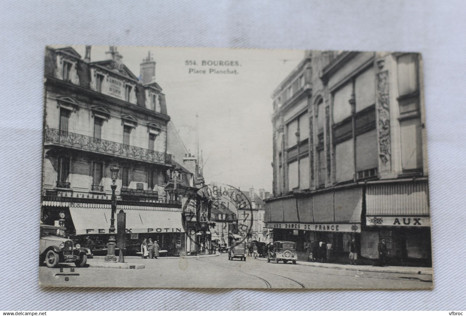Bourges, place Planchat, Cher 18