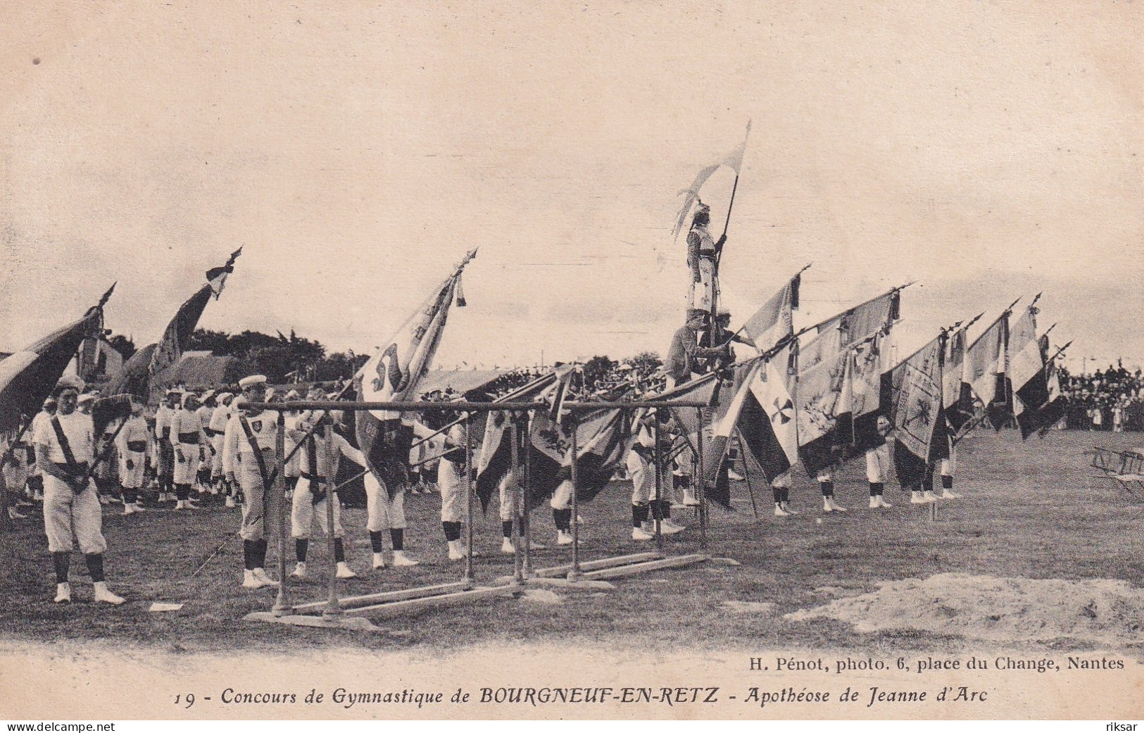 BOURGNEUF EN RETZ(CONCOURS DE GYMNASTIQUE)