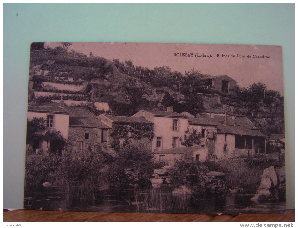 BOUSSAY (LOIRE ATLANTIQUE) RUINES DU PONT DE CHAUDRON