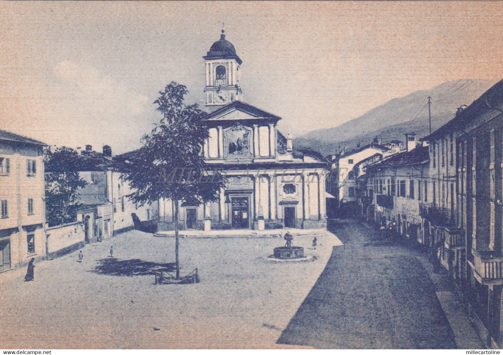 BOVES - Piazza dell'Olmo