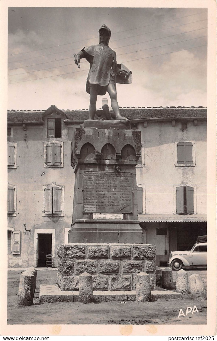 BR10003 Chateauneuf de randon Lozere Statue de Duguesclin   france