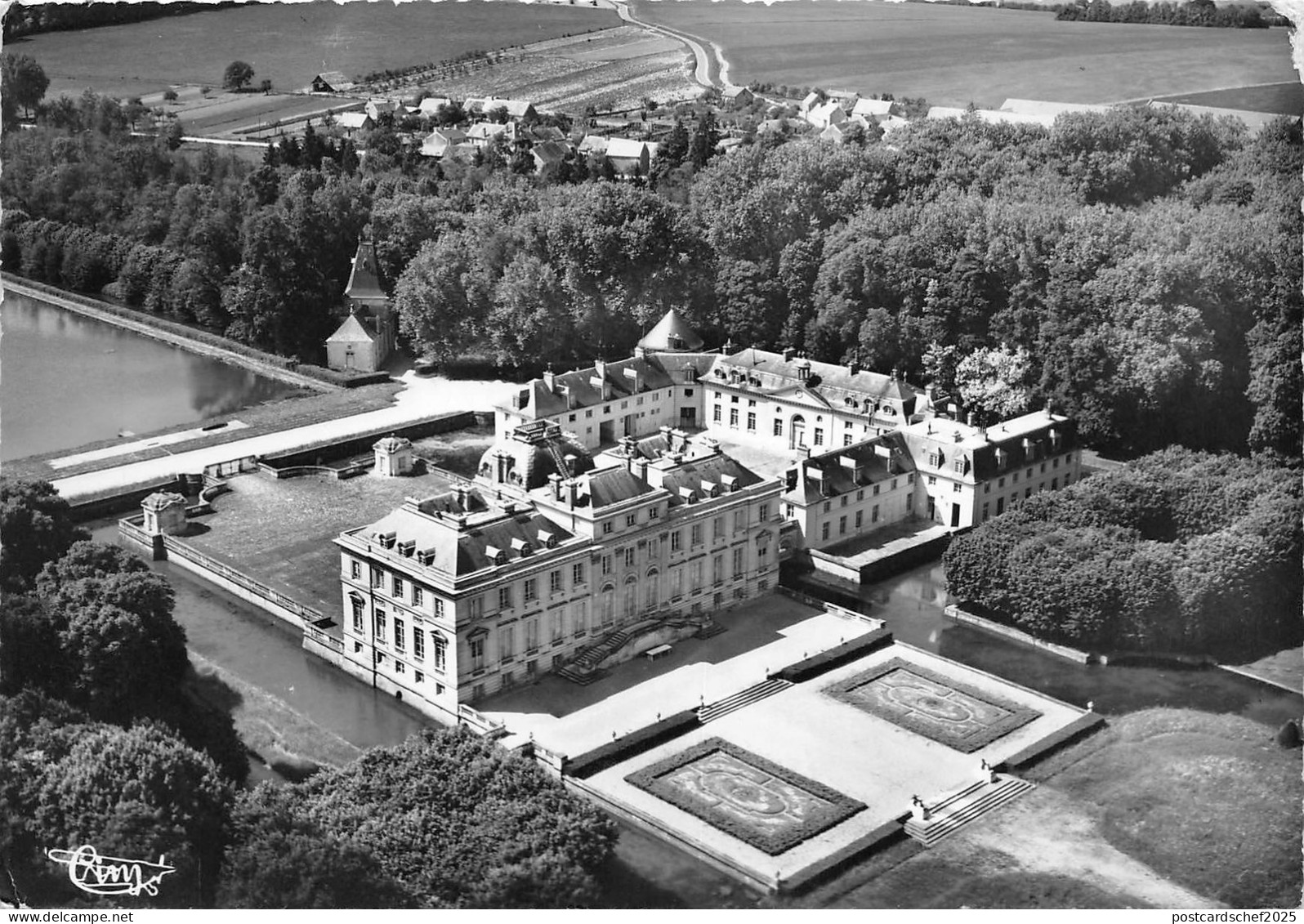 BR11258 Saint Cheron Le chateau du marais france