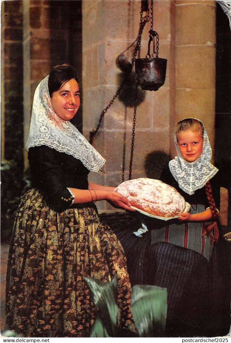 BR13684 MUjeres Mallorquinas Mallorca  spain