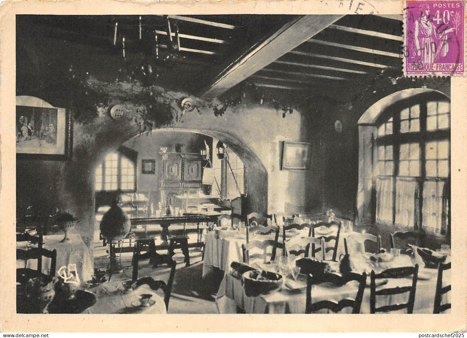 BR16988 Cite de Perouges la salle a manger de l istellerie  Perouges  france TCV