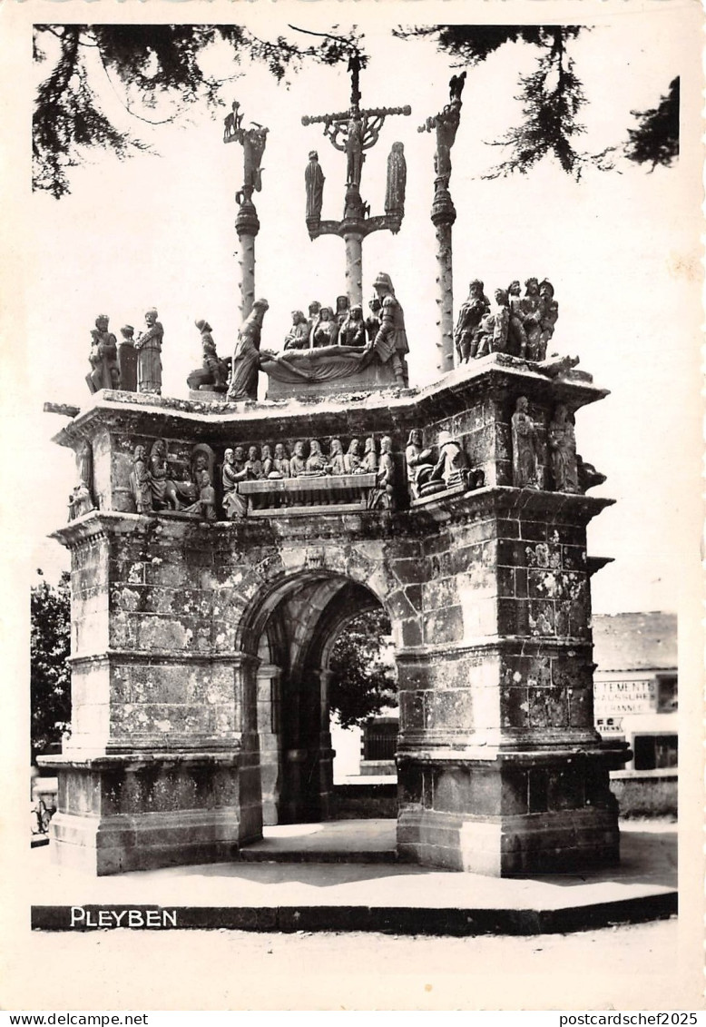 BR17435 Pleyben le Calvaire  france