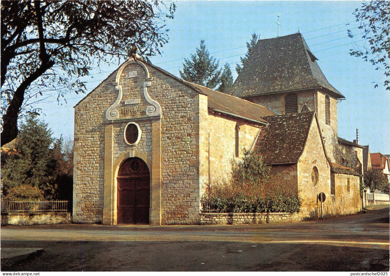 BR21839 l eglise ste catherine  bretenoux  france