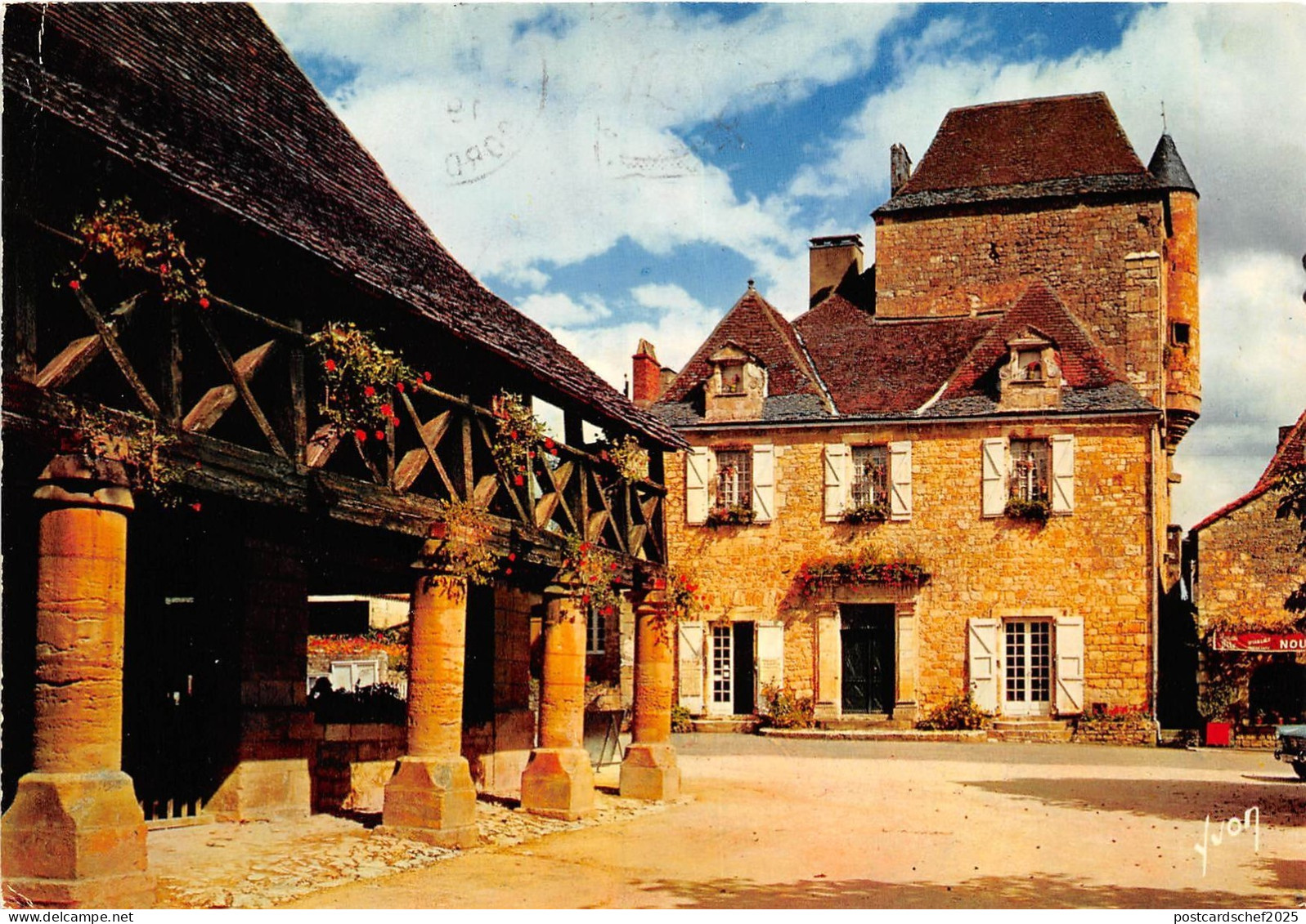 BR2382 France Domme les halles