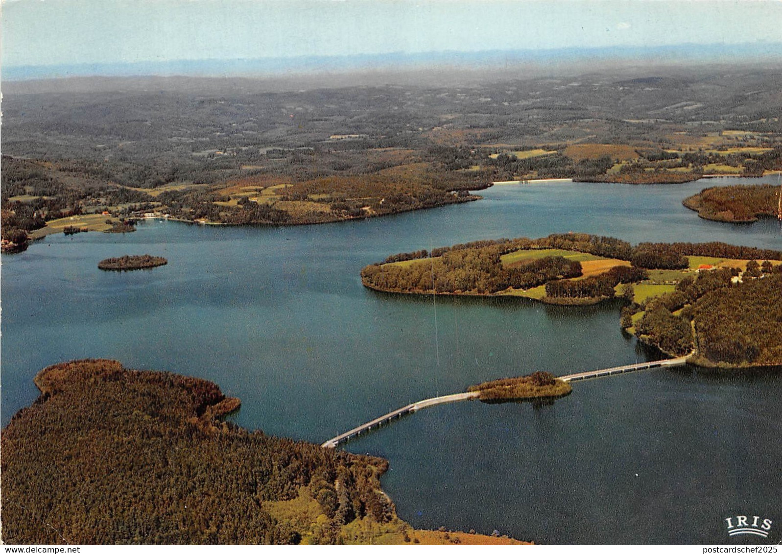 BR25838 Entre Peyrat le Chateau et Royere Le lac de Vassivierre france