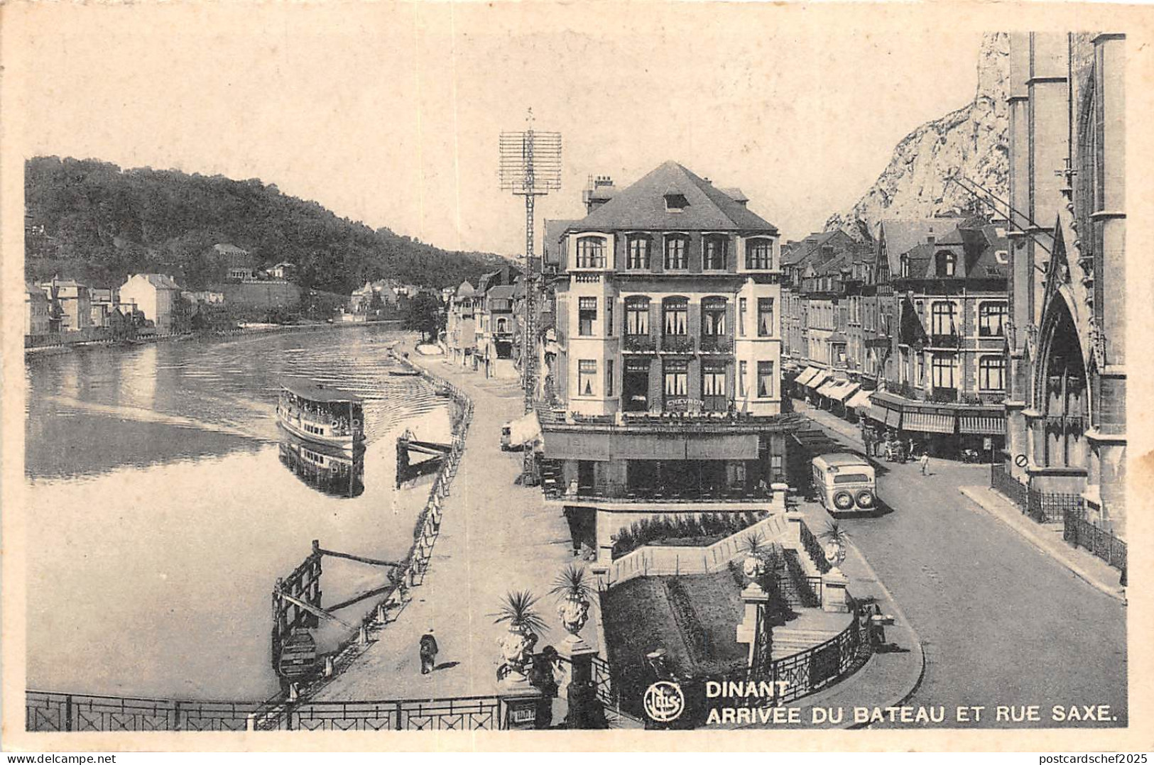 Br35156 Dinant arivee du bateau et rue Saxe belgium