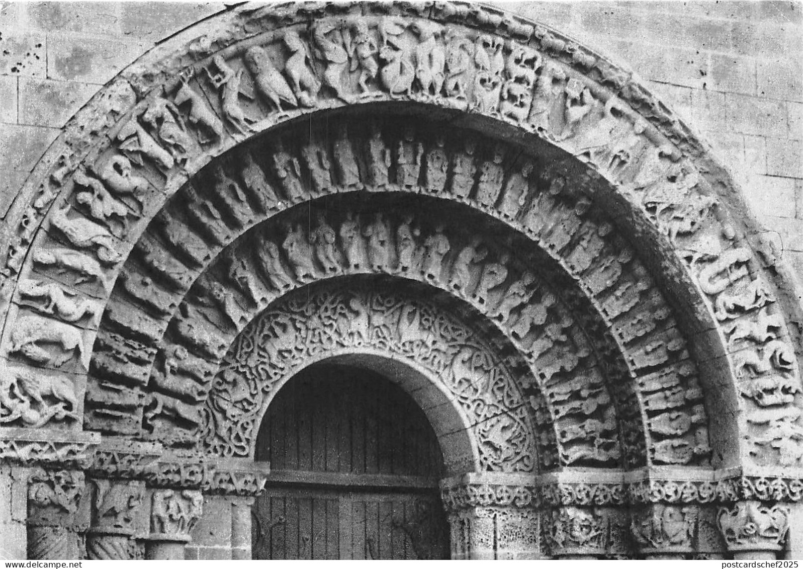 BR38380 Aulnay eglise romane france