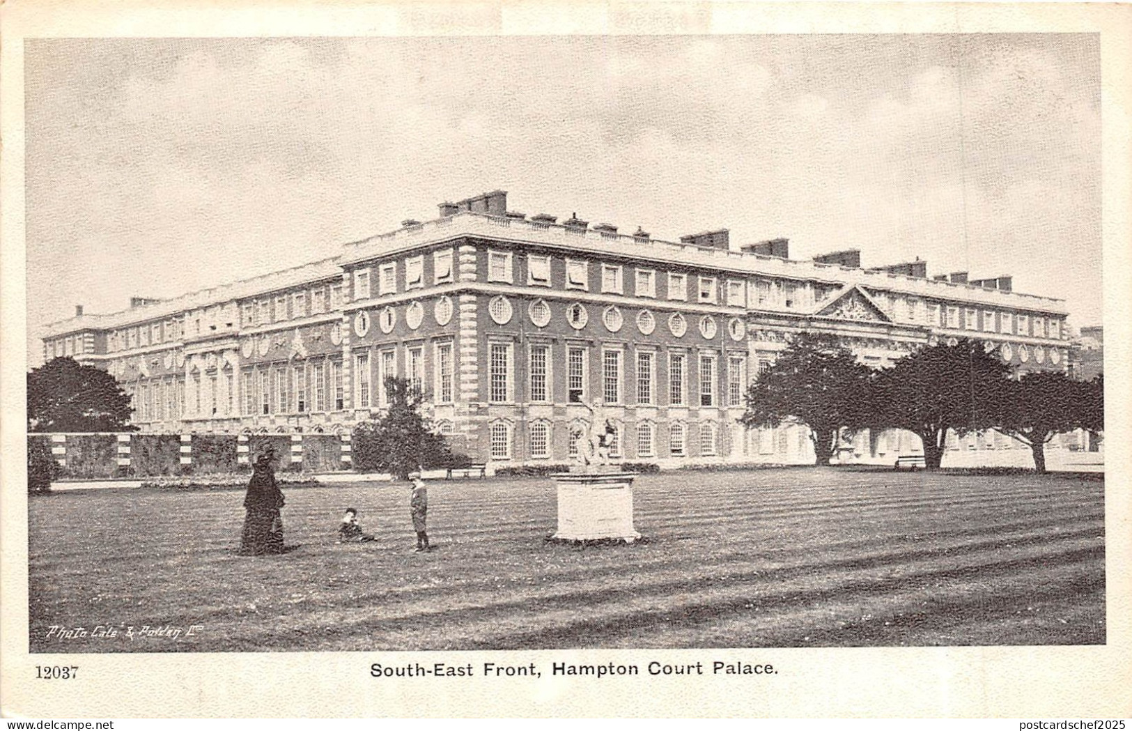 BR39839 South East Front Hampton Court Palace england