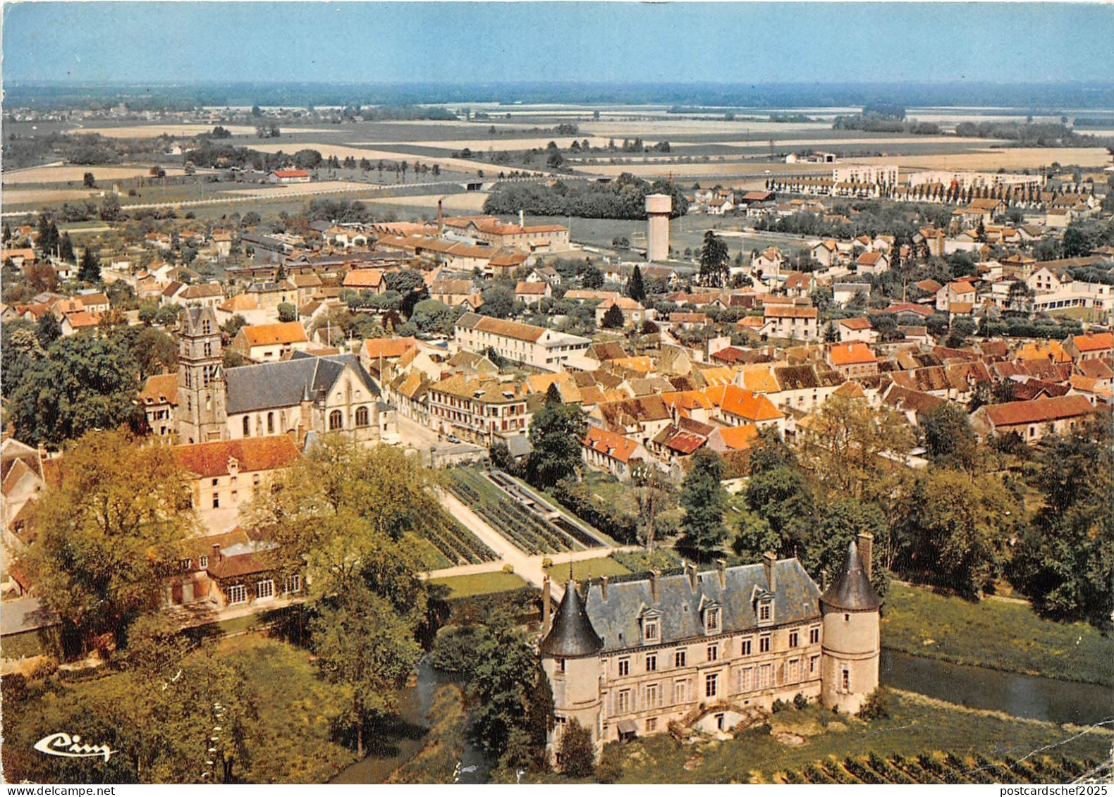 BR4450 Fontenay Tresigny Vue generale aerienne  france