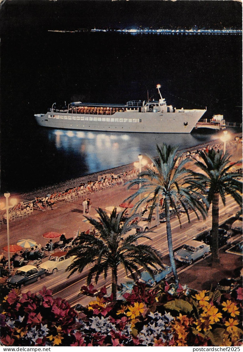BR483 France Nice la nuit boats bateaux