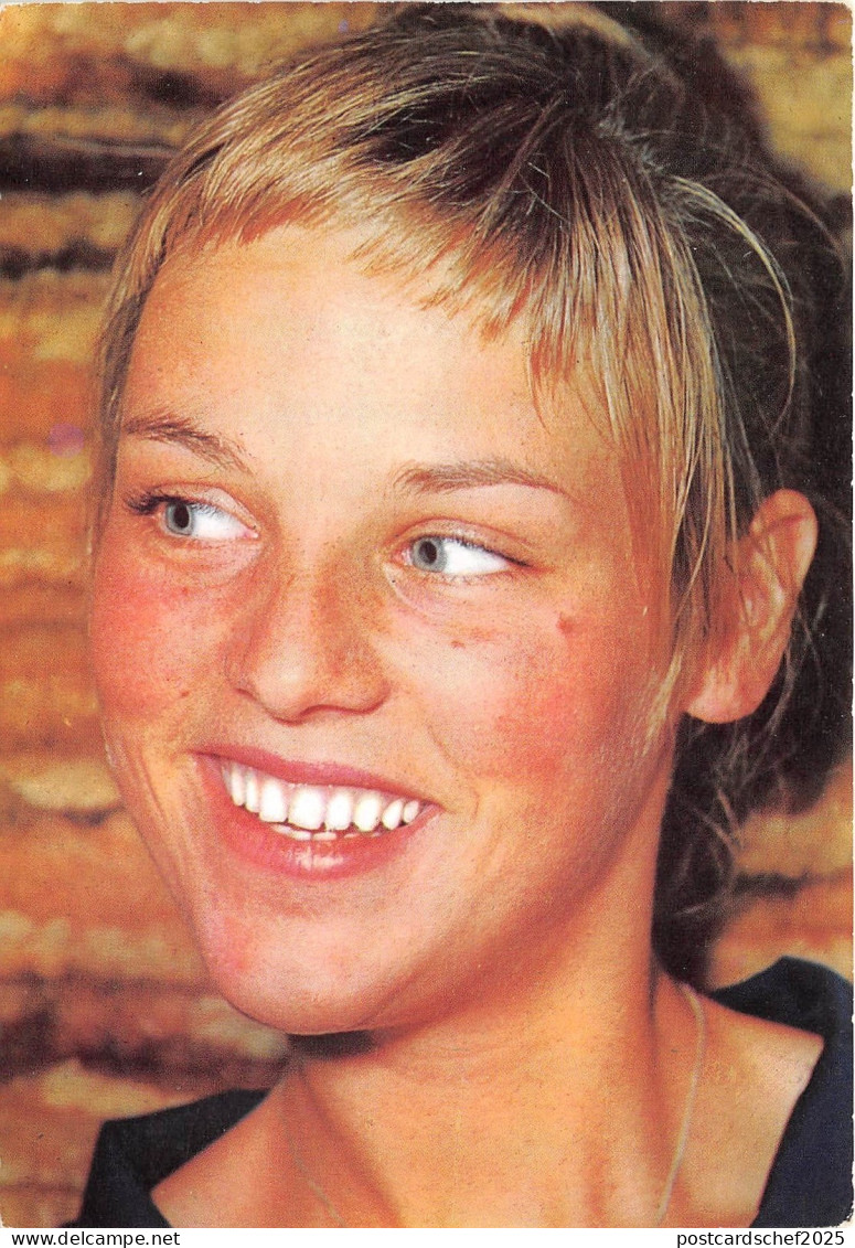 BR5020 Visages du Monde Suede Collegienne protestante   sweden