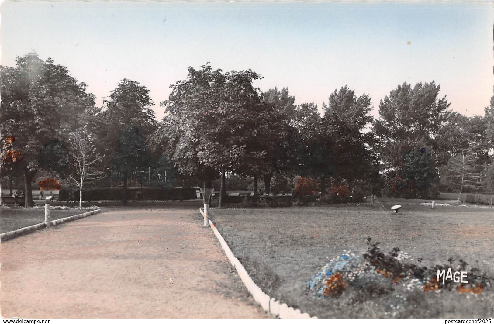 BR51207 Lievin le jardin public France