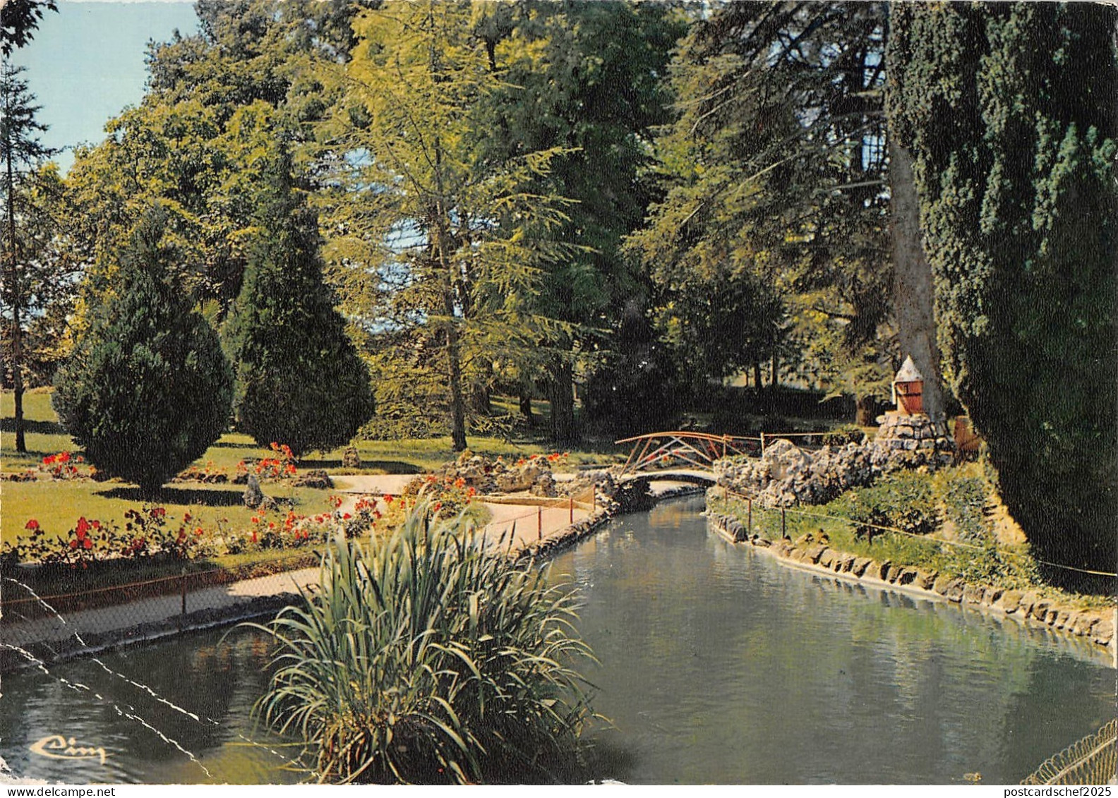 BR51683 Chateauneuf sur charente le jardin public France