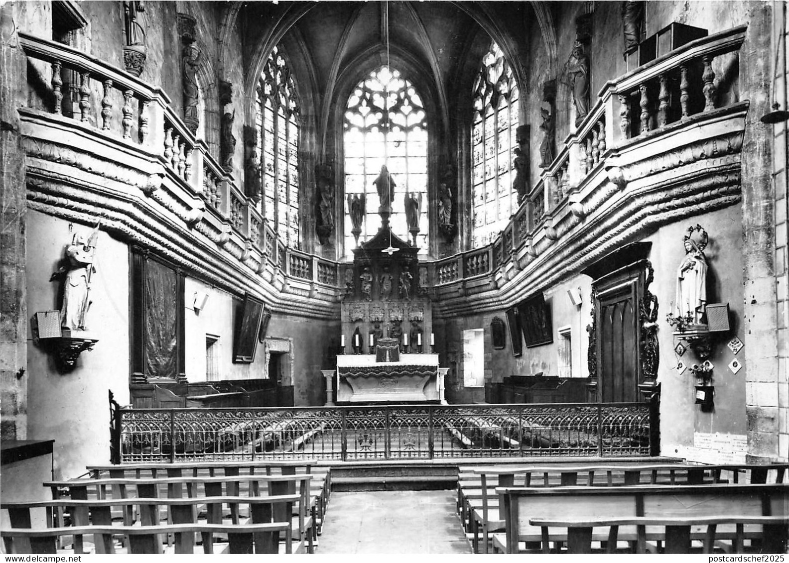 BR7828 Vic le Comte Choeur de l Eglise  postcard  france