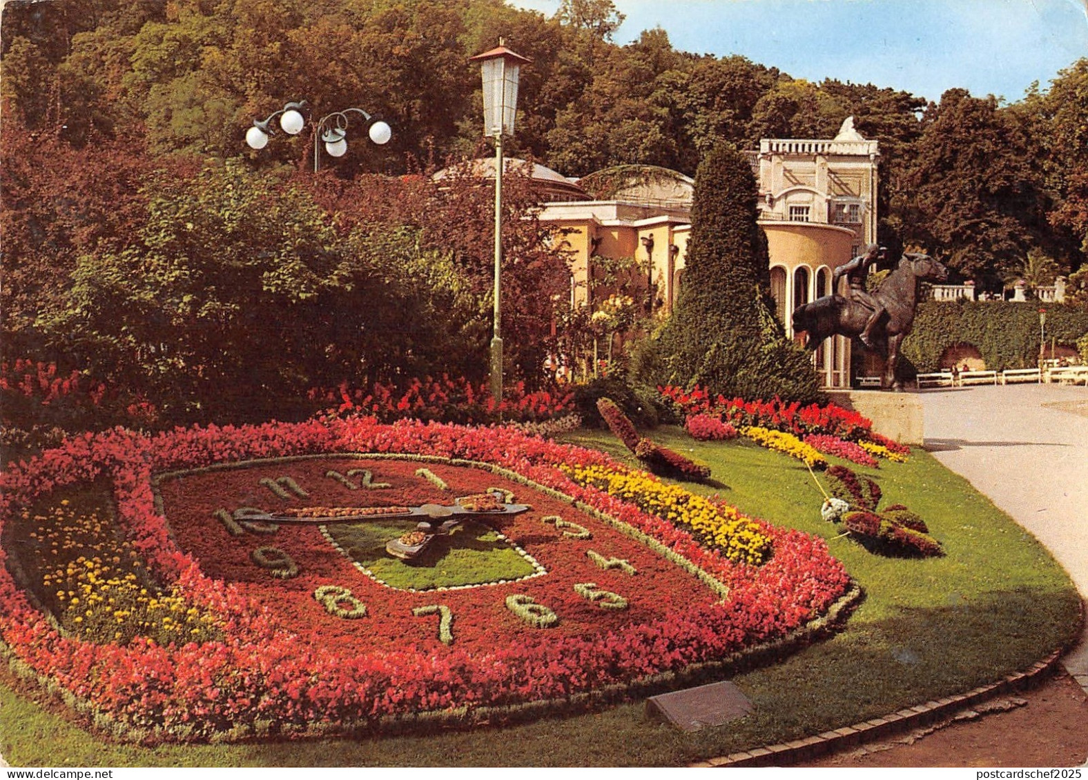 BR87919 baden bei wien austria blumenuhr clock flower