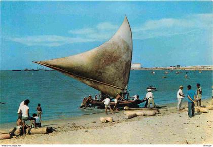 Brésil - Fortaleza - Chegada de jangadas da pesca - Voile - CPM - Voir Scans Recto-Verso