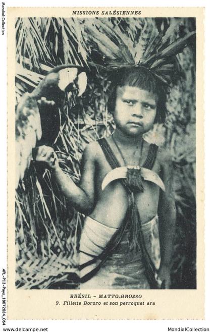 APLP13-0818-BRESIL - matto-grosso - fillette bororo et son perroquet ara