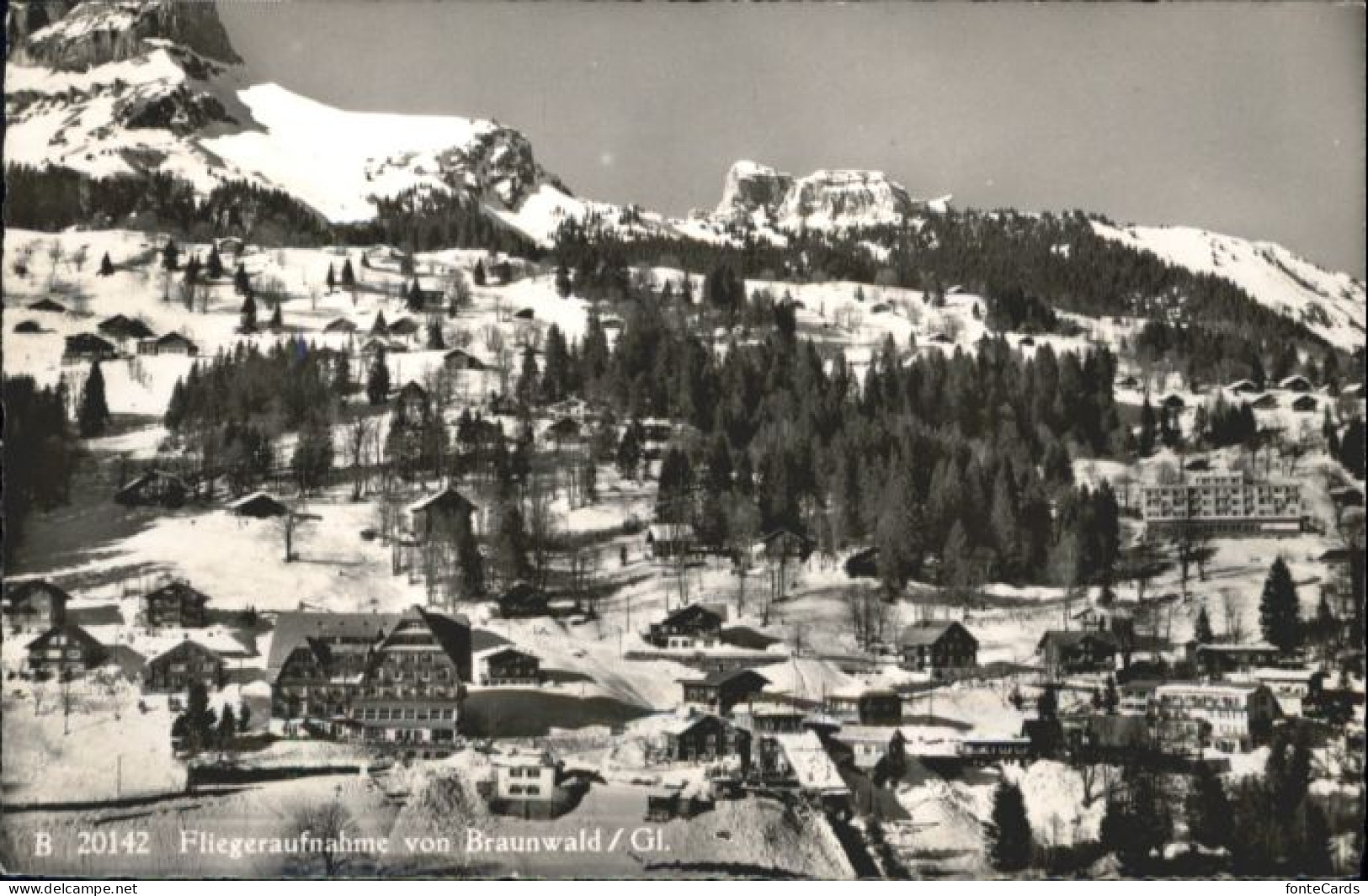 Braunwald GL Braunwald Fliegeraufnahme