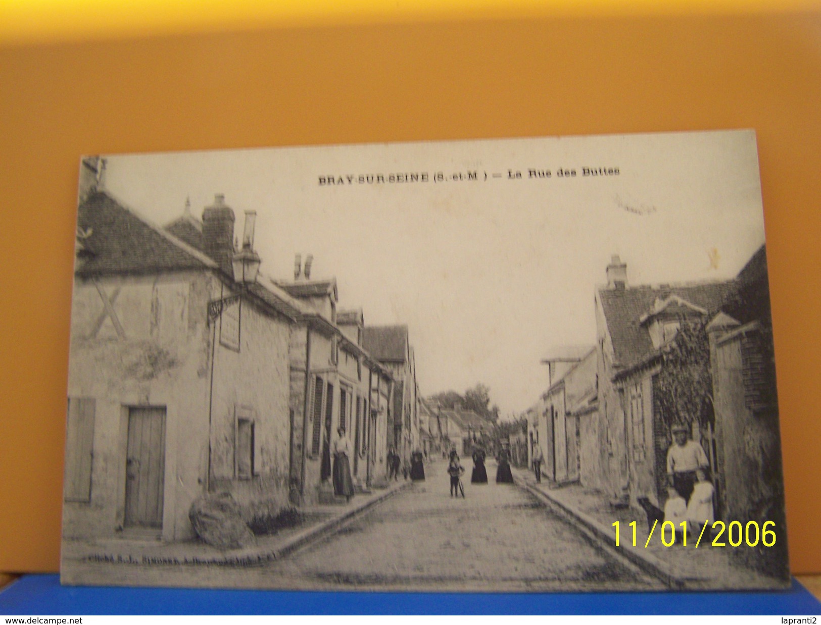 BRAY-SUR-SEINE (SEINE ET MARNE) LA RUE DES BUTTES