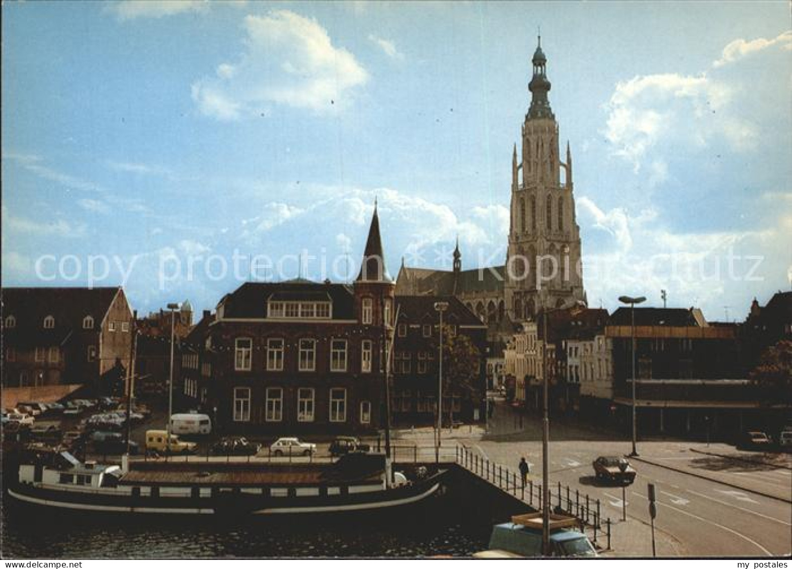 Breda Noord-Brabant Nieuwe Prinsenkade met OL Kerk Kirche