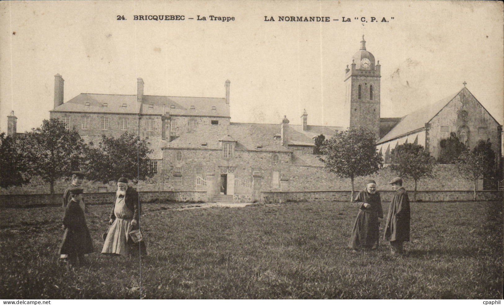 Bricquebec CPA La plage La Normandie (moines)
