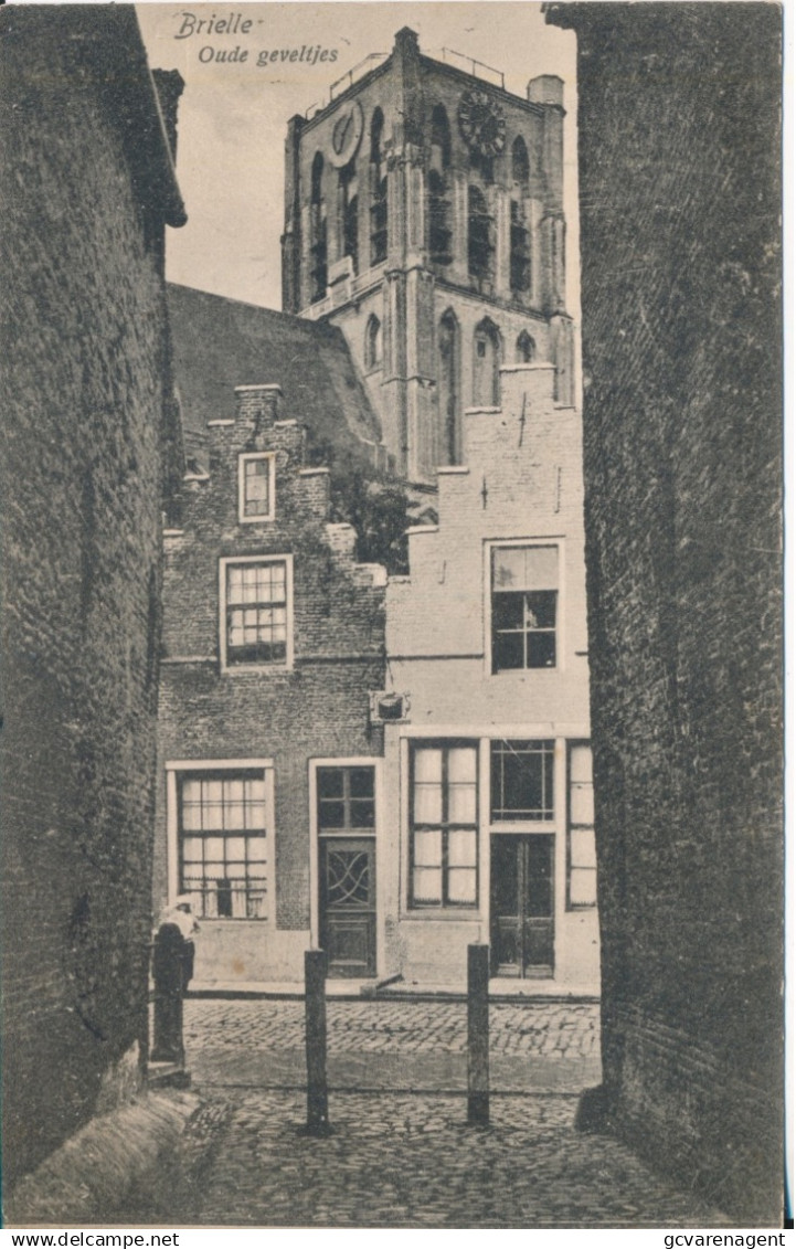 BRIELLE  OUDE GEVELTJES