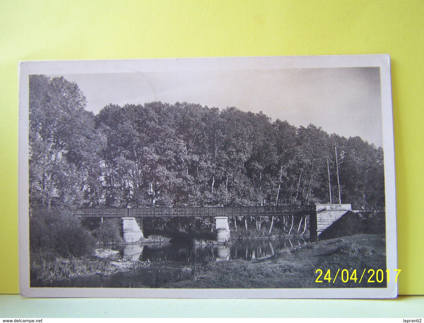 BRIENON-SUR-ARMANCON (YONNE) LE PONT DE L'ARMANCON.