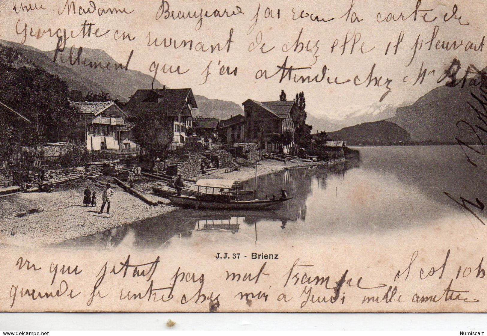 Brienz animée belle vue du Village le Lac