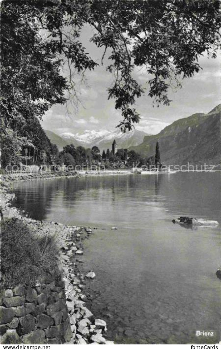 Brienz Brienzersee BE Brienzersee Hasliberge See Berge Kirche Baeume Ufer Schnee