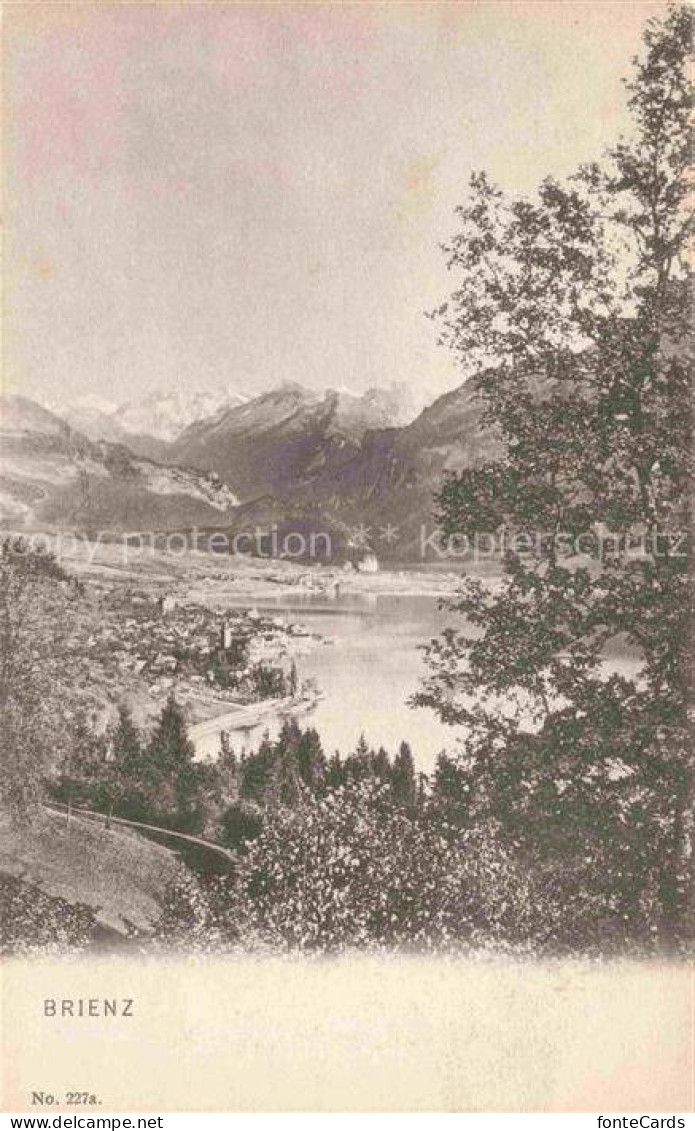 Brienz Brienzersee BE Brienzersee See Bergpanorama Dorf Kirche Alpen Wald