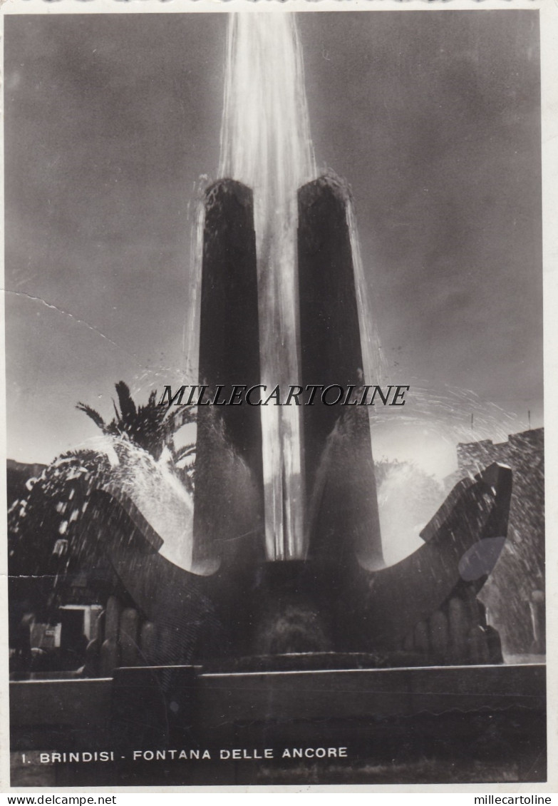 BRINDISI:  Fontana delle ancore     1942