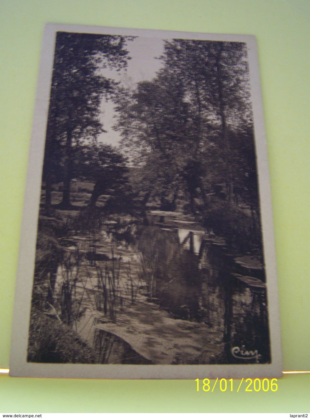 BRIOUX-SUR-BOUTONNE (DEUX-SEVRES) UN COIN DE LA BOUTONNE