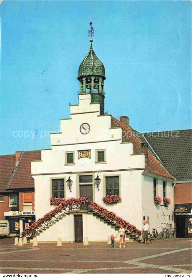 Brockhausen Lingen Historisches-Rathaus Stufengiebel Glockenturm Uhr Blumenbalko