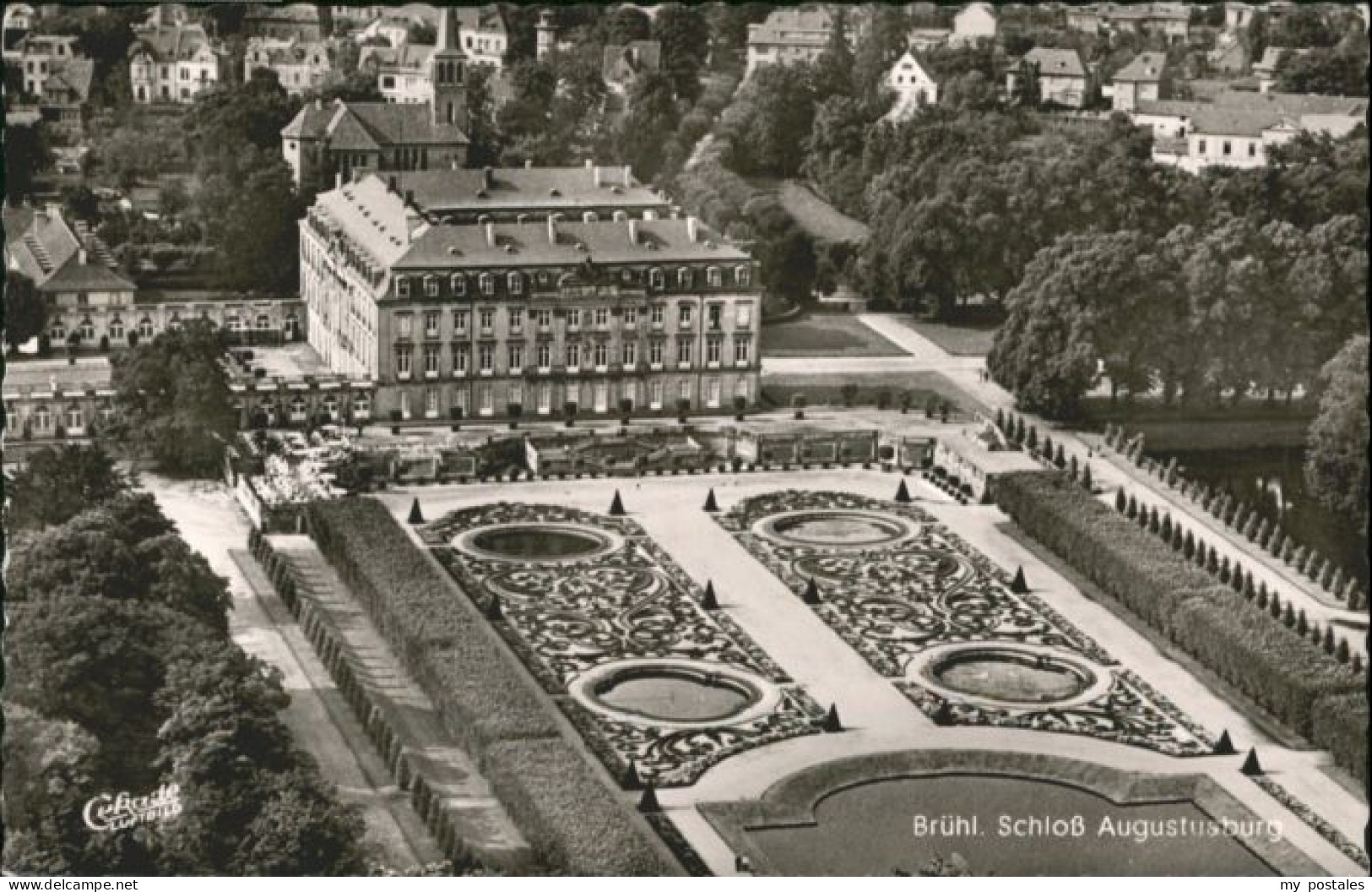 Bruehl Fliegeraufnahme Schloss Augustusburg