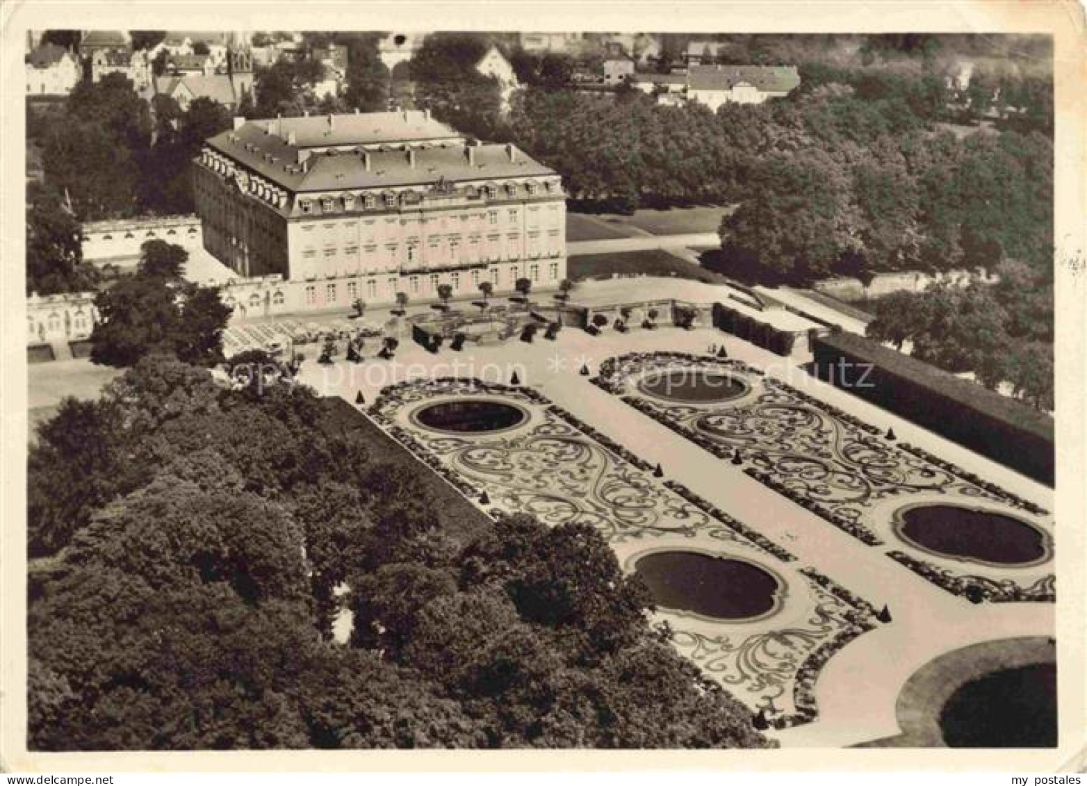 BRueHL  Rheinland NRW Schloss Bruehl Gartenfront