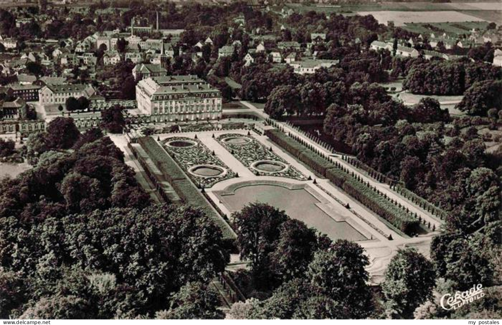 BRueHL  Rheinland Schloss Augustusburg Fliegeraufnahme