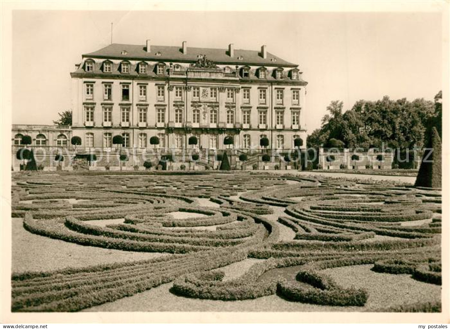 Bruehl Rheinland Schloss Bruehl mit Gartenpartie