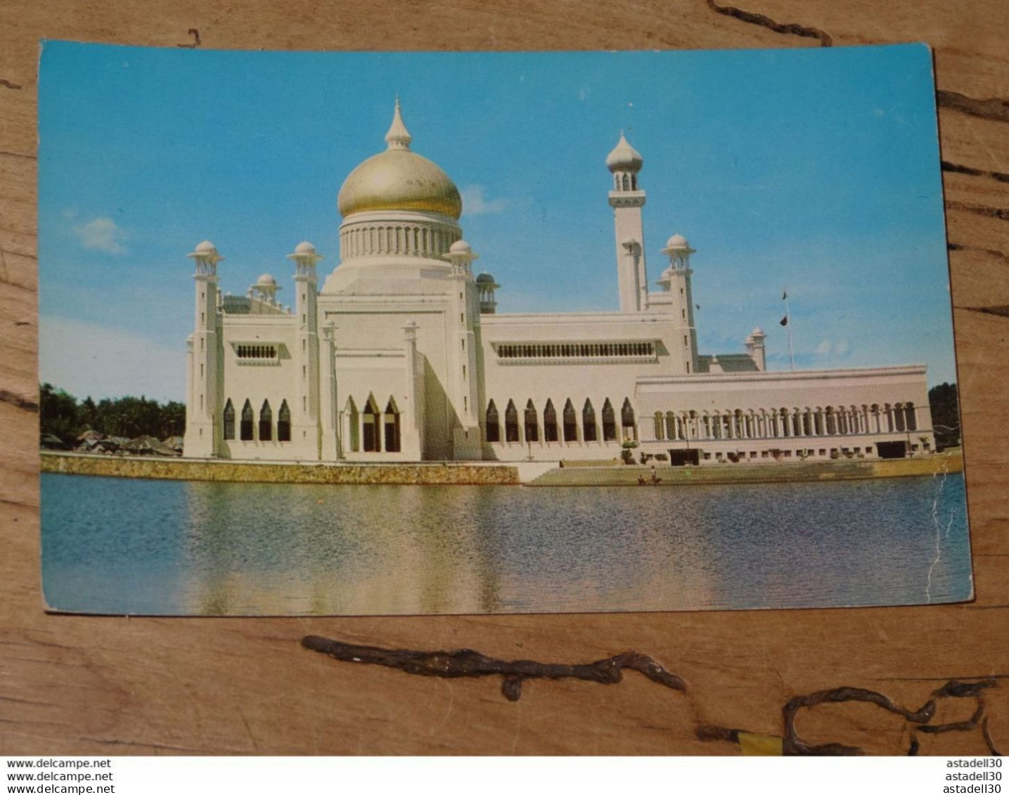 BRUNEI : Masjid Omar Ali Saifunddin  ............ 1422