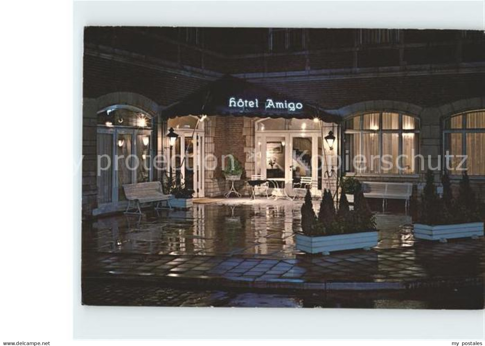 Bruxelles Bruessel Hotel Amigo bei Nacht