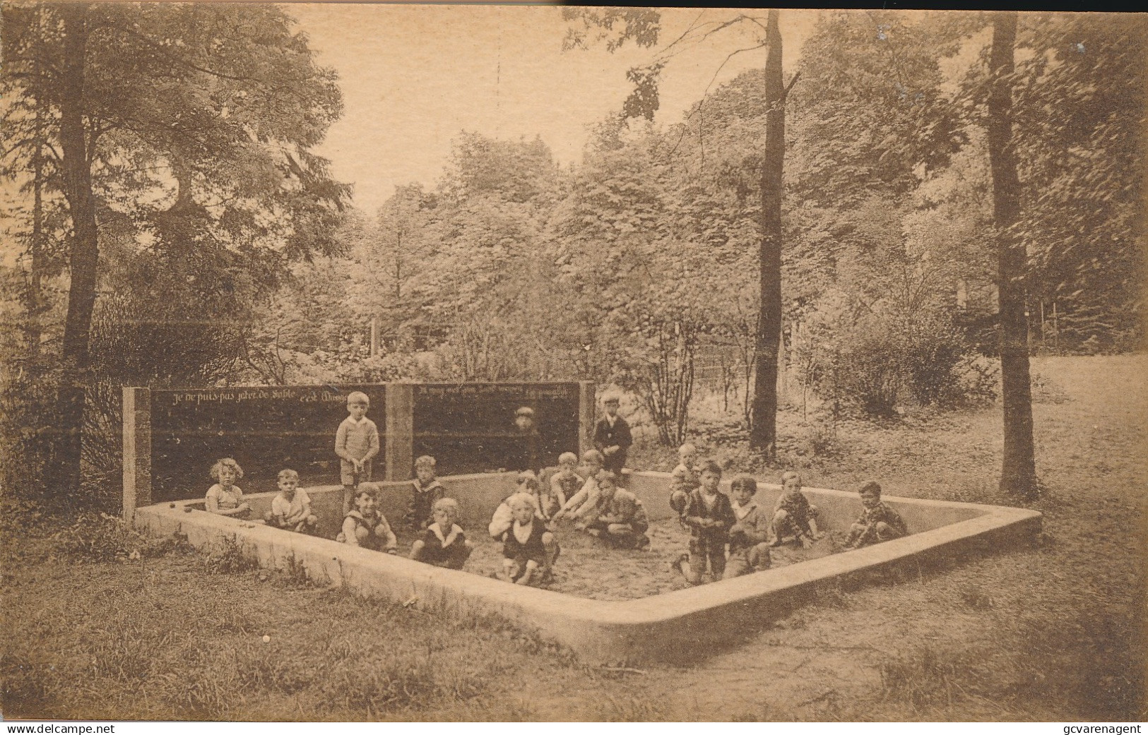 BRUXELLES  = ECOLE MOYENNE ET SECTION D'ATHENEE DE L'ETAT = CLASSES D'EDUCATION EN PLAIN AIR